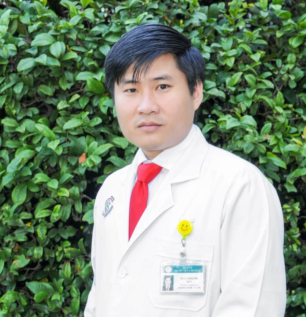 anh-bac-si-vinh-khoa-tham-my-benh-vien-cho-ray