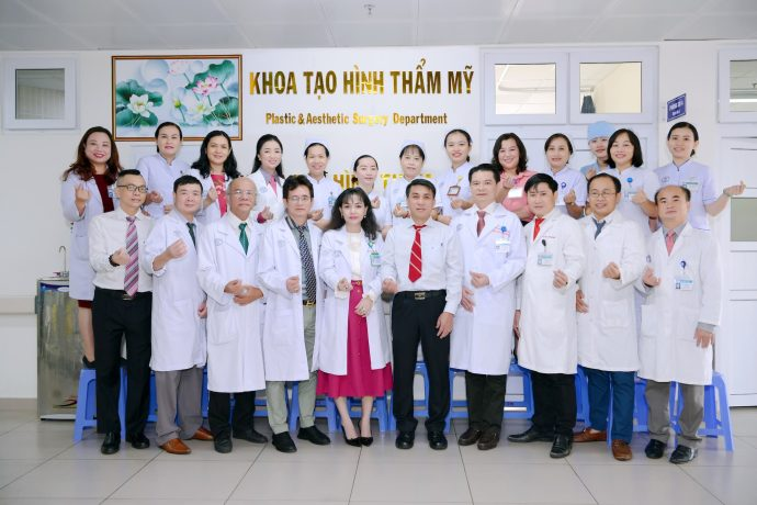 Bác sĩ thẩm mỹ mũi giỏi tại TP.HCM – TS.BS Lê Hoàng Vĩnh
