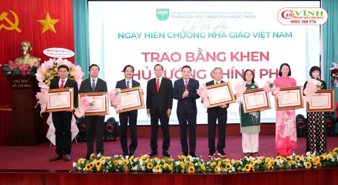 Tiến sĩ Bác sĩ Lê Hoàng Vĩnh nhận Bằng khen của Thủ tướng Chính phủ